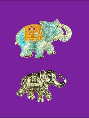 Set of Two Elephant Brooch Pins in Turquoise & Silver